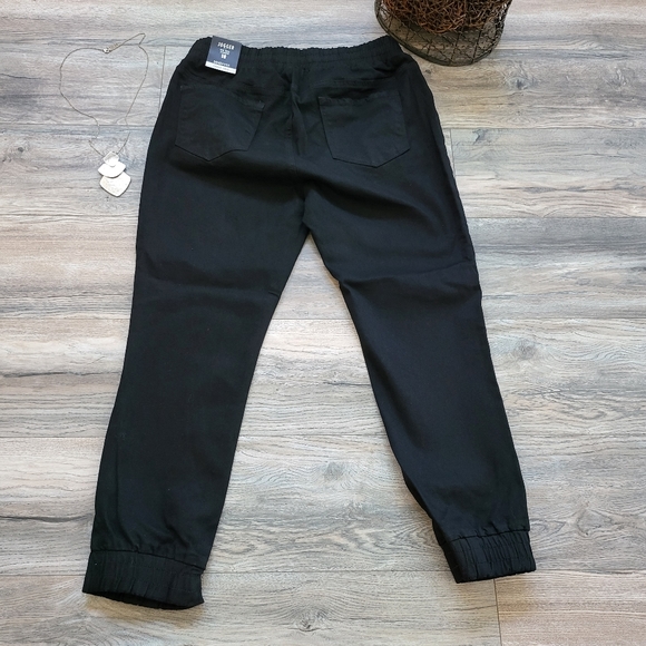 Sandpiper Denim Jogger - Picture 7 of 13